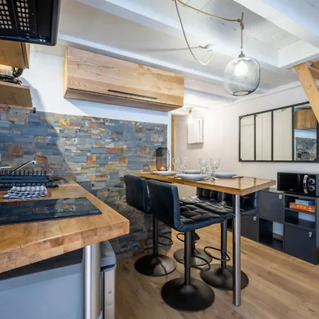 Apartment With View Near The Center Of *